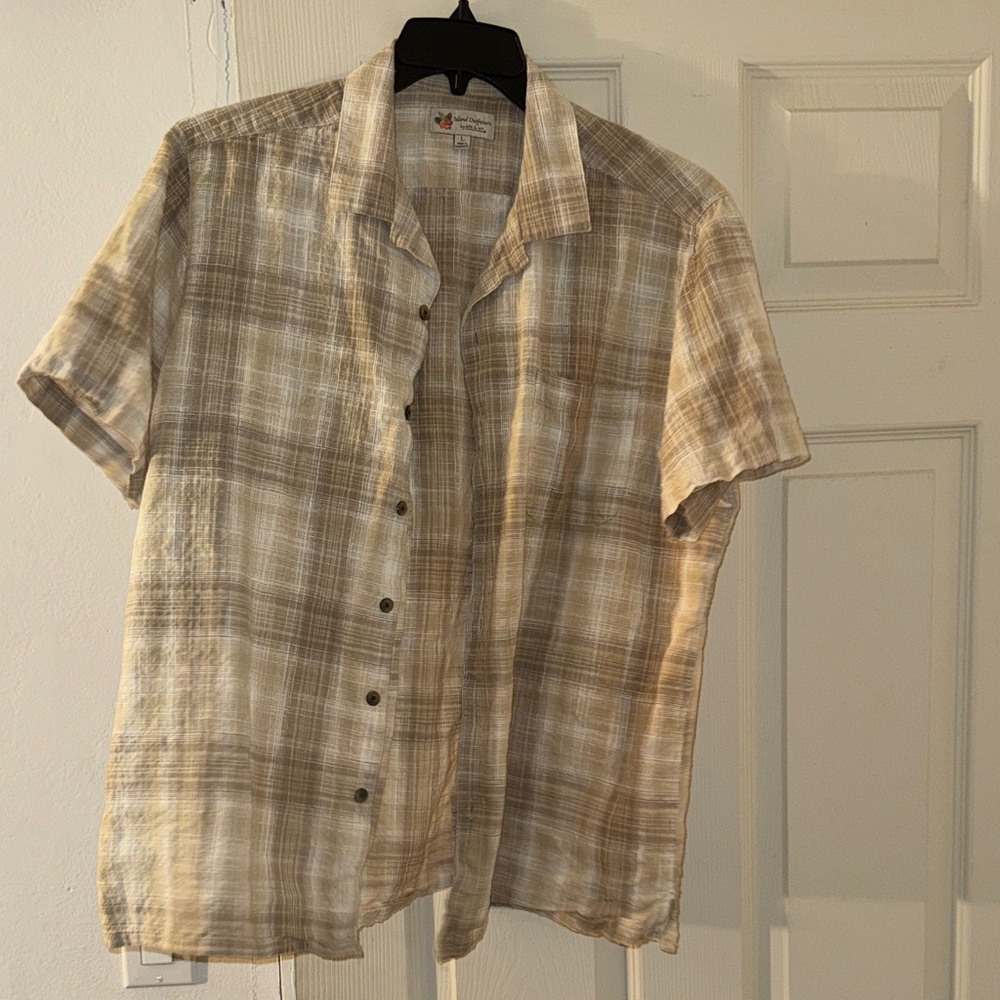 Casual Beige Plaid Button-Down Shirt